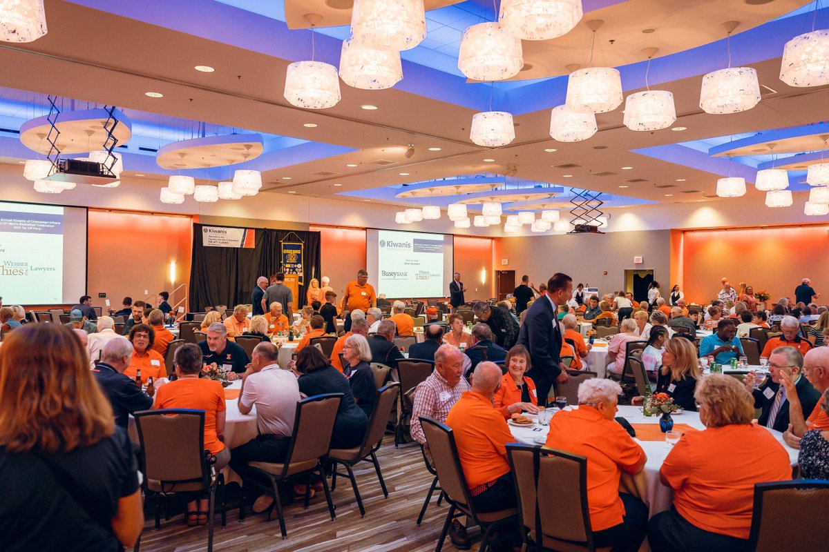 Thank you to the CU Kiwanis Club for hosting us at their 99th annual tip-off event! Great people like you make Illinois a great place to be. #Illini | #HTTO | #EveryDayGuys