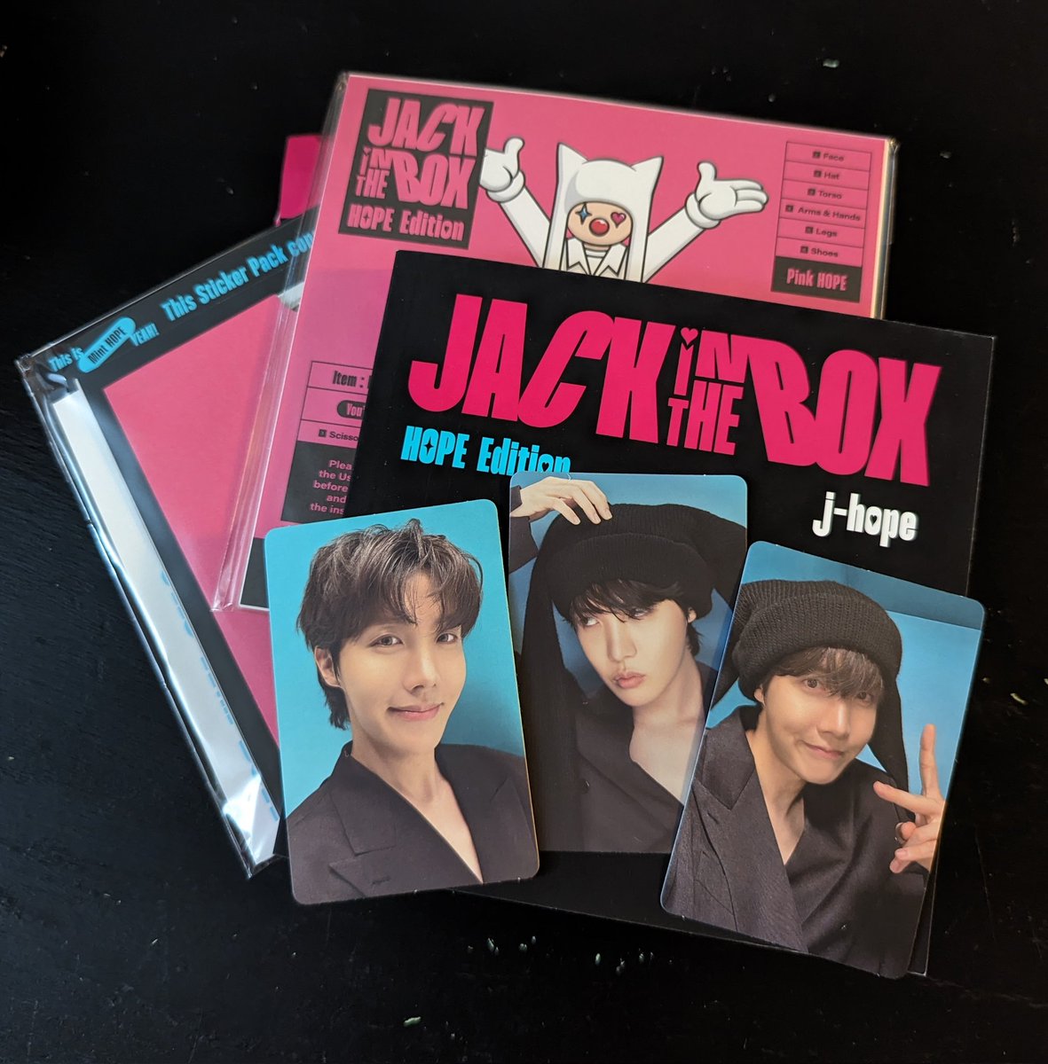 basutore's tweet photo. walmart ๐โ
#JITB_HopeEdition
#UnboxHope
#SpreadHopeWithJhope https://t.co/KWqhVSxhx4