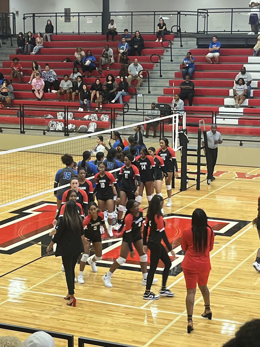 Dayna Swain tweet media