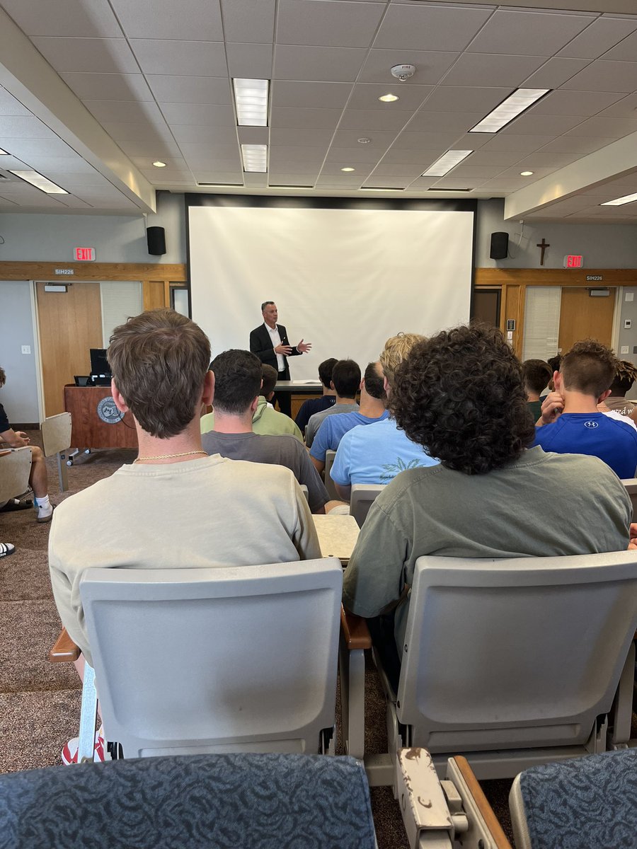 jcumenssoccer's tweet photo. HUGE THANK YOU to @goodyear CEO and JCU Men’s Soccer Hall of Famer, Mr. Richard Kramer (‘86), for joining us this afternoon!

A very high level conversation with a mega talented man. We are blessed to call him one of our own. 

#BlueAndGoldStandard #Team60 #WenzlersWarriors https://t.co/JX7tqp1Way