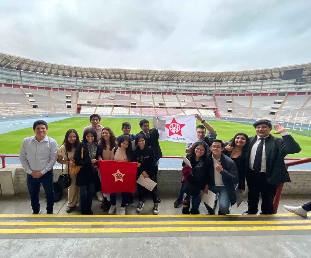🏛️🗳️ Felicitamos a nuestros jóvenes apristas por su participación destacada en el Encuentro Regional de Juventudes Lima Metropolitana. Un ejemplo de cómo nuestra pasión por la política y la participación activa está dejando huella. 🌟👏
#NuevosRostrosApristas