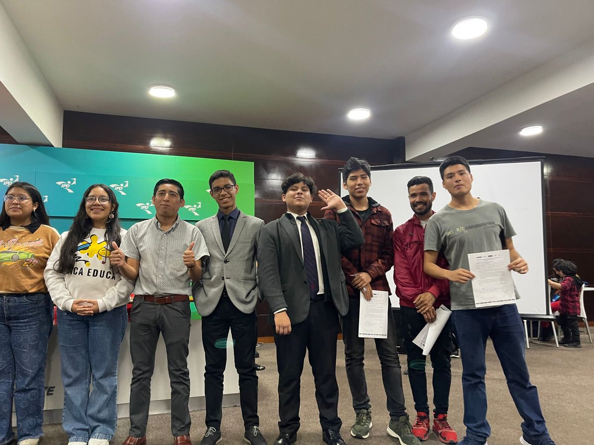 #OrgulloAprista 🇵🇪| Felicitamos a nuestro compañero Carlos Arévalo por su elección como delegado para representar a Lima Metropolitana en el Encuentro Nacional de Jóvenes organizado por la SENAJU.

Tu dedicación y compromiso son ejemplos inspiradores para todos.👏🏻