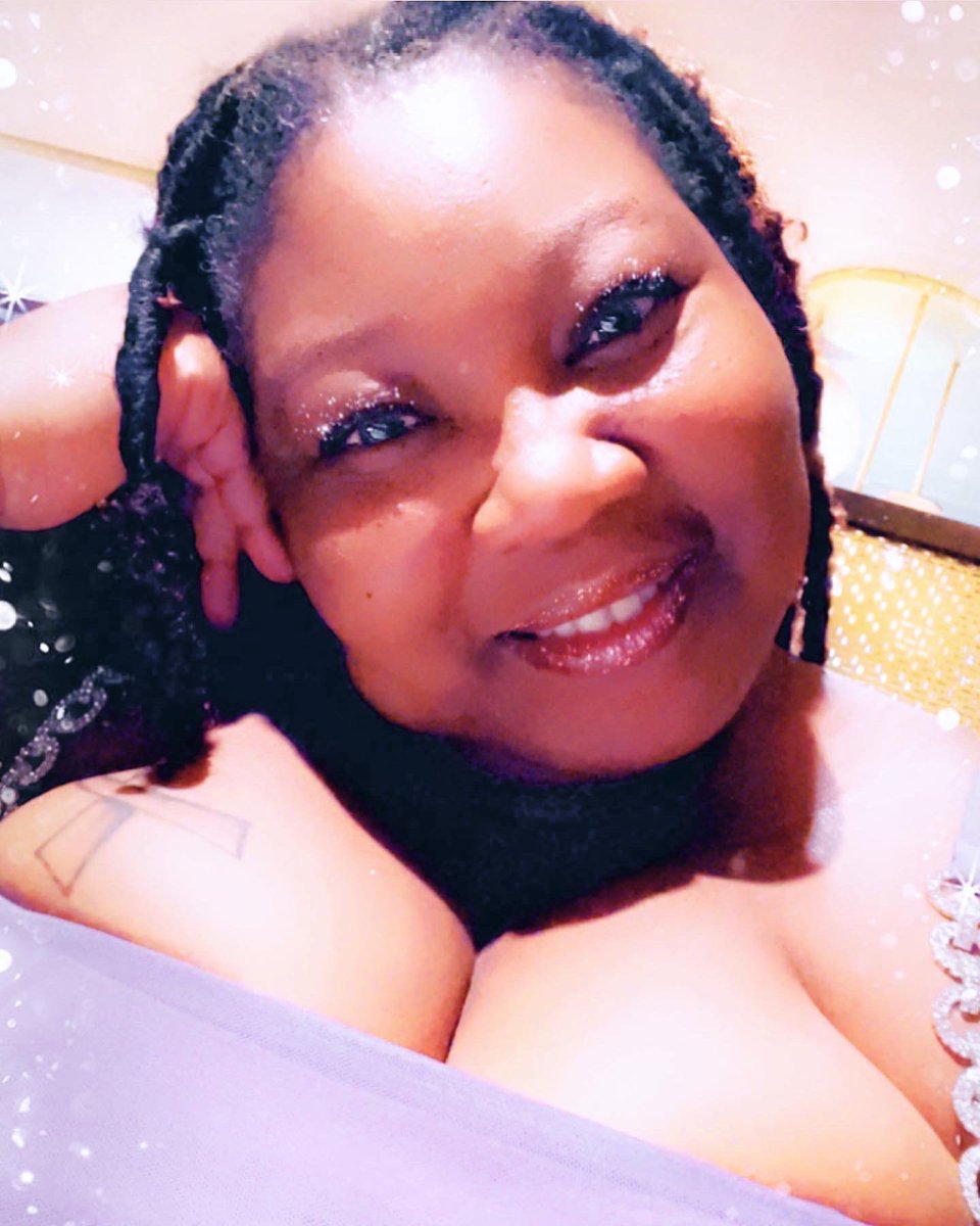 sexyred079's tweet photo. Sitting here wondering what I should do for the Labor Day weekend. Any suggestions? https://t.co/ieFm3A9w9n