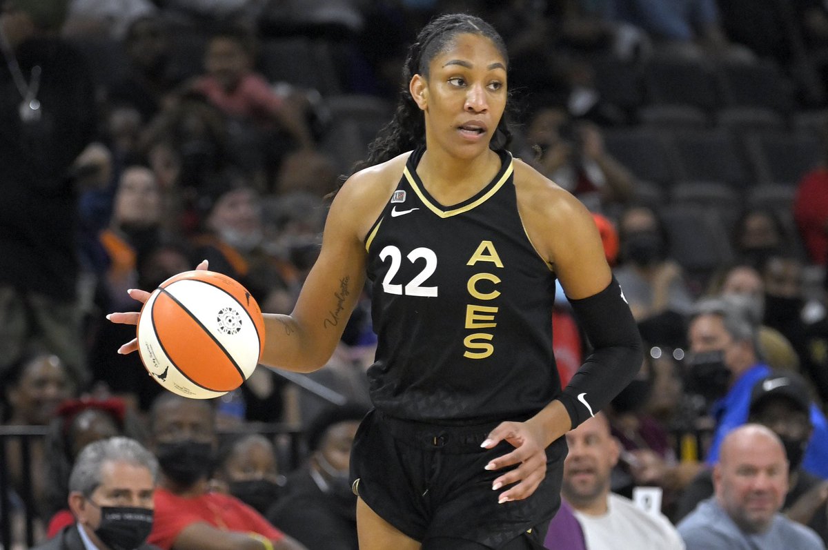 TimeoutSPORTS3's tweet photo. A’ja Wilson tonight in an Aces win 🔥

53 points (career high,ties the WNBA record)
70% shooting
7 rebounds 
4 blocks

She’s DIFFERENT!

#WNBA https://t.co/mZVJlqiHZR
