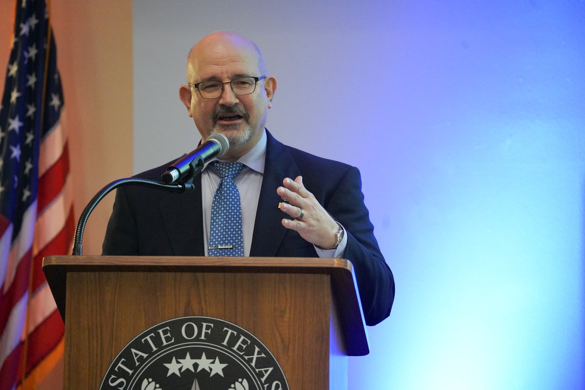 HCPrecinct4's tweet image. Rep. @Jon_RosenthalTX joined Commissioner @LesleyBrionesTX today for a Legislative Townhall at #Weekley Community Center. 

The event was used to provide a summary of the 88th State Legislature and highlighted the wins achieved for #HCPrecinct4 during the session. 

#HouNews
