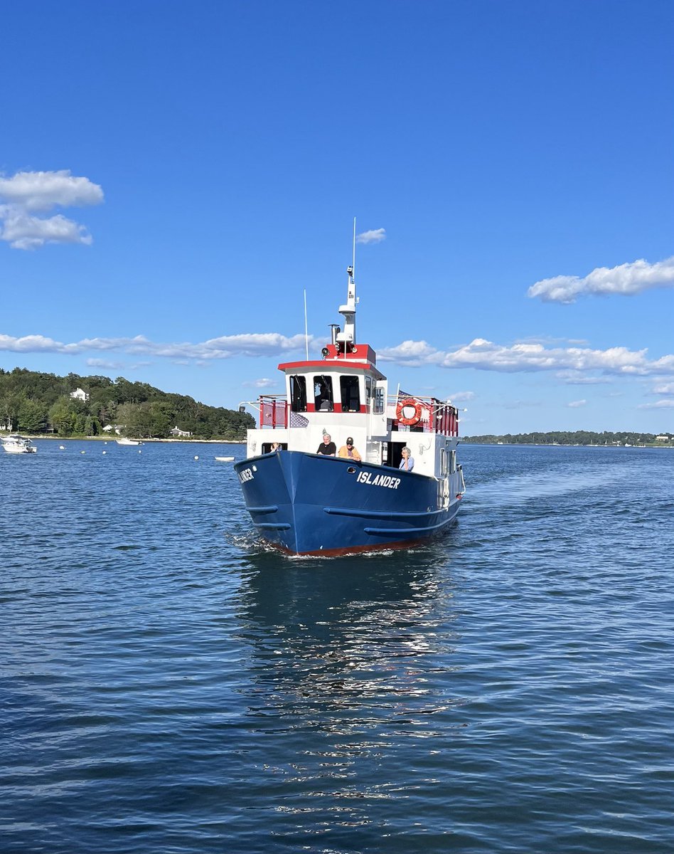 n1jcl's tweet photo. Passenger Vessel “Islander” approaching pier at Cousins Island, Maine. https://t.co/UFoO28DnAM
