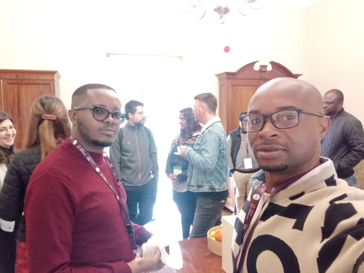 bernardonoja's tweet image. Met great scientists #VEME2023, #virusevolution  an unforgettable experience @ssyamoako @emurimi10