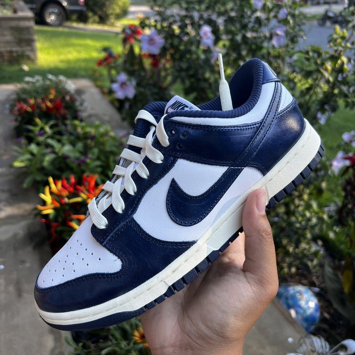 EssentialXKicks's tweet photo. Midnight Navy Nike dunk size 7M/8.5W $160 https://t.co/hFQaAIMCA6
