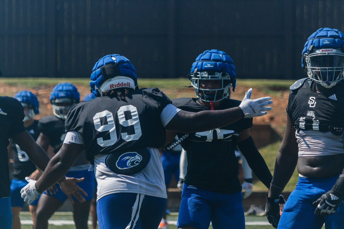 High-fives for in-season practice starting!

#FlyHawks