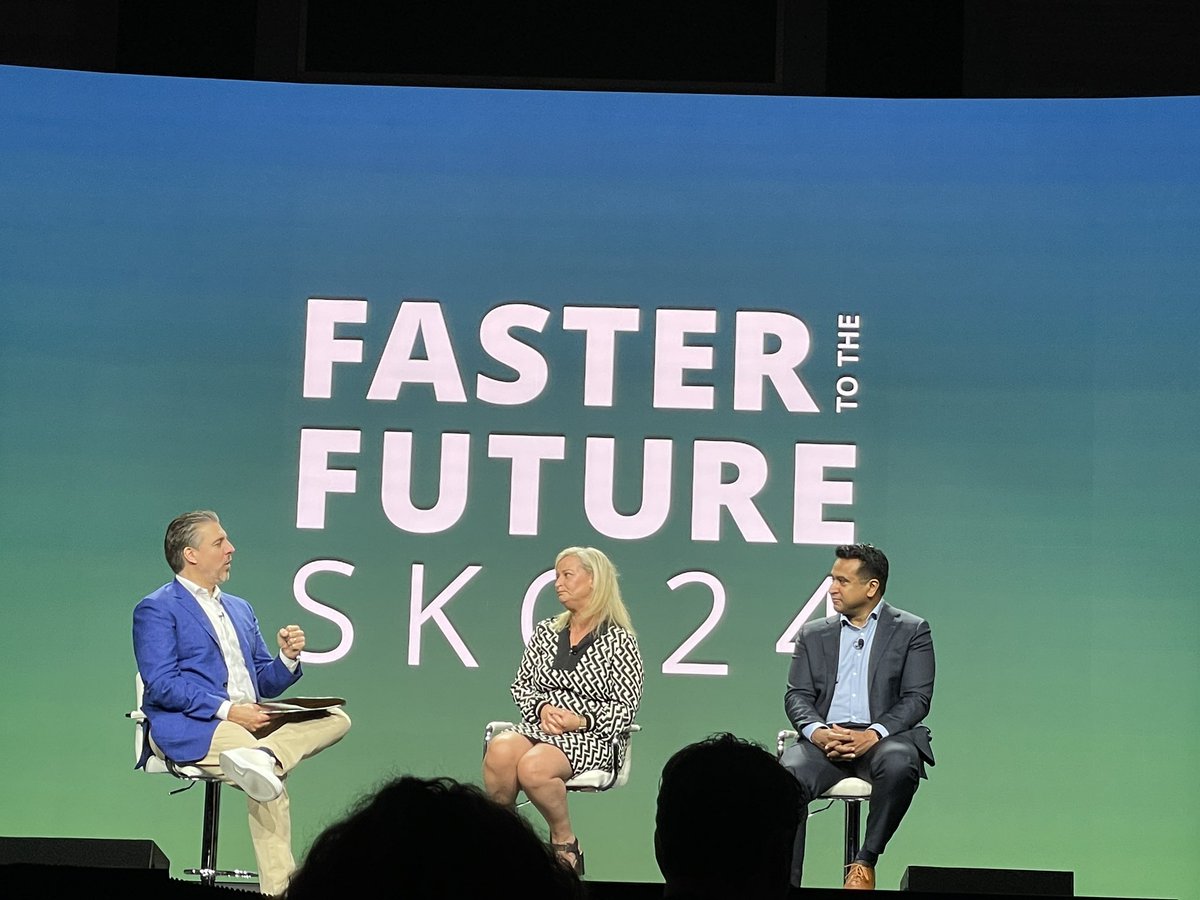 rduttsj's tweet photo. Great discussion between @KitBeall, @Karen_Egan01 and @nairamith at @Cohesity SKO24. Excited for FY24 and beyond. https://t.co/mriQ5hANAt