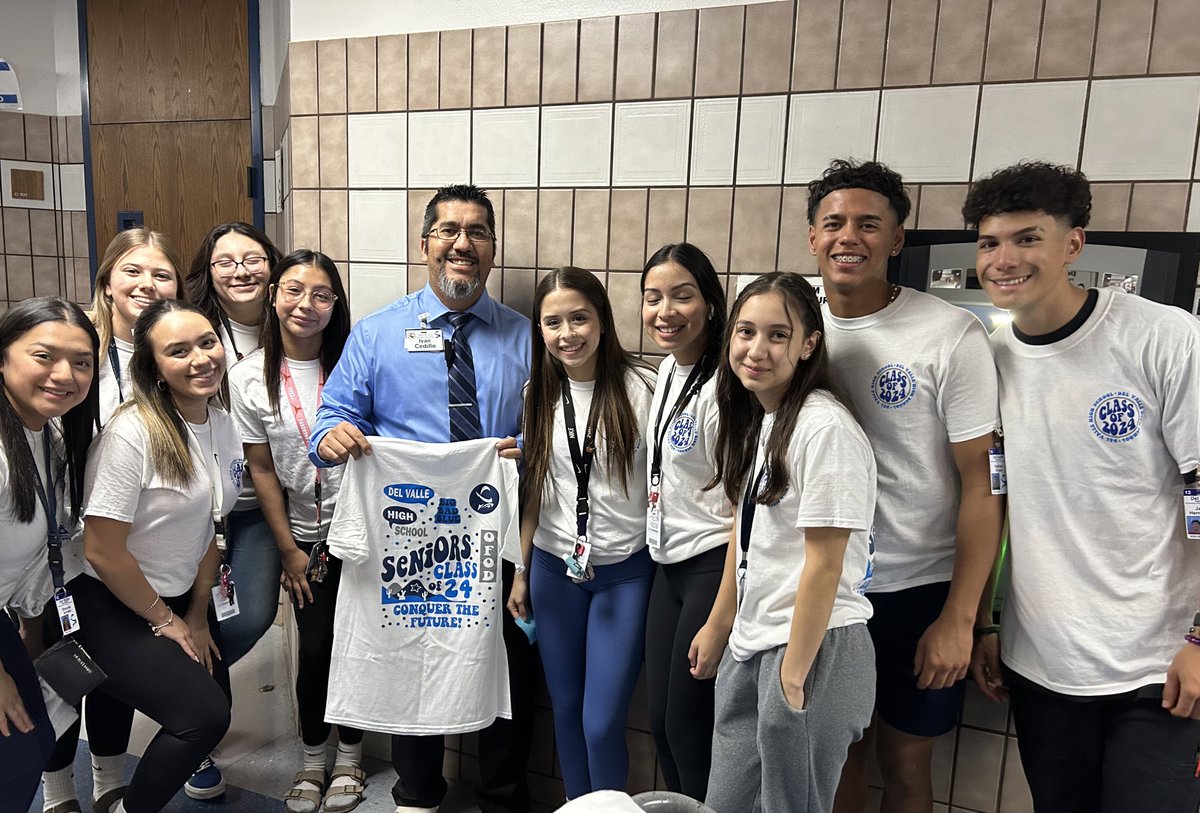 DVHS Gear Up tweet media