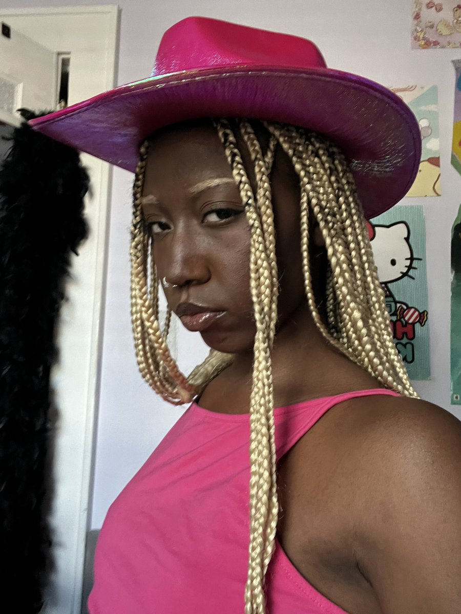 bloodiedwings's tweet photo. Me and my fave #ayyyeee https://t.co/tCdWAlUenC