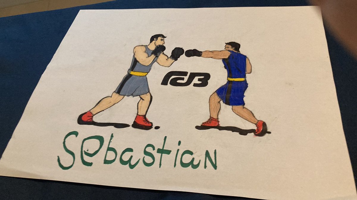 FDBplus's tweet photo. Muchísimas gracias Sebastián, por tan bonito regalo 😁

Este ha sido de lejos, uno de los presentes más bonito y sobretodo, ESPECIALES que hemos recibido desde nuestros comienzos 🙏🏼

Estos son los gestos del boxeo, lo bonito y único 👏🏼 👏🏼 👏🏼 https://t.co/jEfldNMTYj