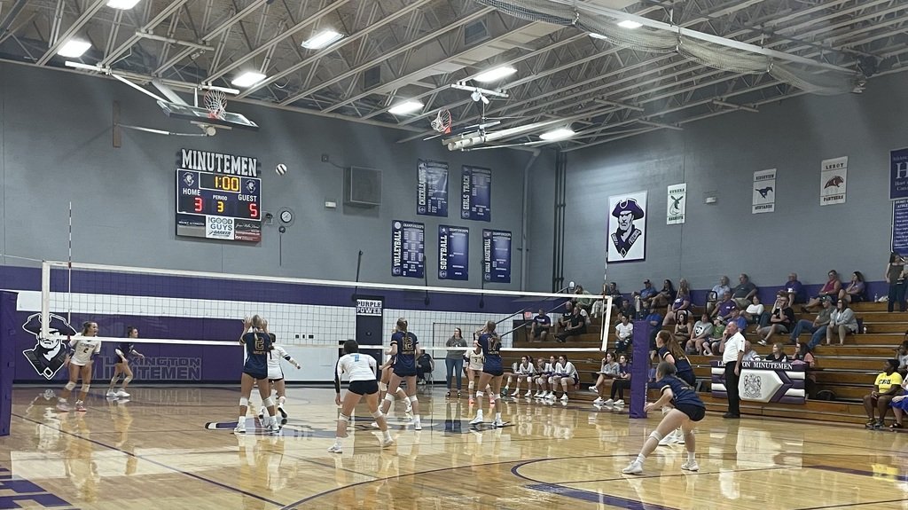Lexington7AD's tweet photo. High School Volleyball opened the season vs. Marquette Academy Tonight:
F: (lost) 23-25 / 10-25
JV: (lost) 18-25 / 23-25
Varsity: (won) 19-25 / 25-13 / 25-16
Big thanks to everyone who came out tonight to get the season underway! We hope to see you back on Thursday! #LexGoPurp https://t.co/7PhEIAboM3