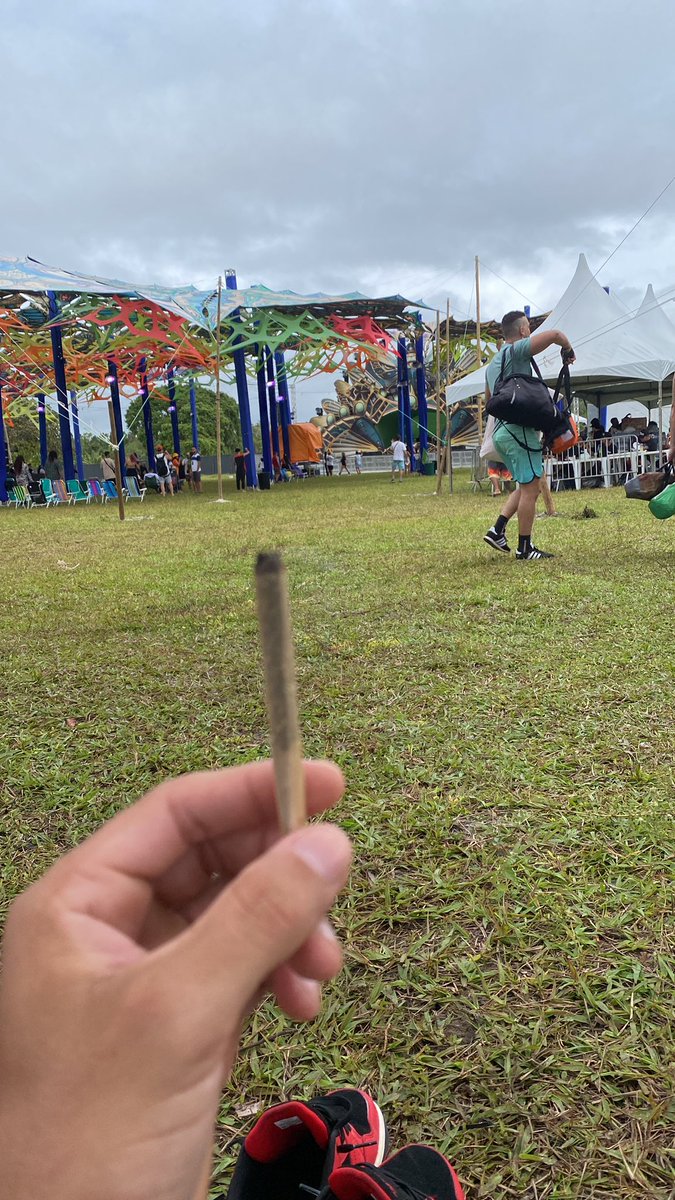 KayoEmanu's tweet photo. Besourão subiu fi🏄‍♂️  #BUGOPENAIR https://t.co/e4C6vKl9uG