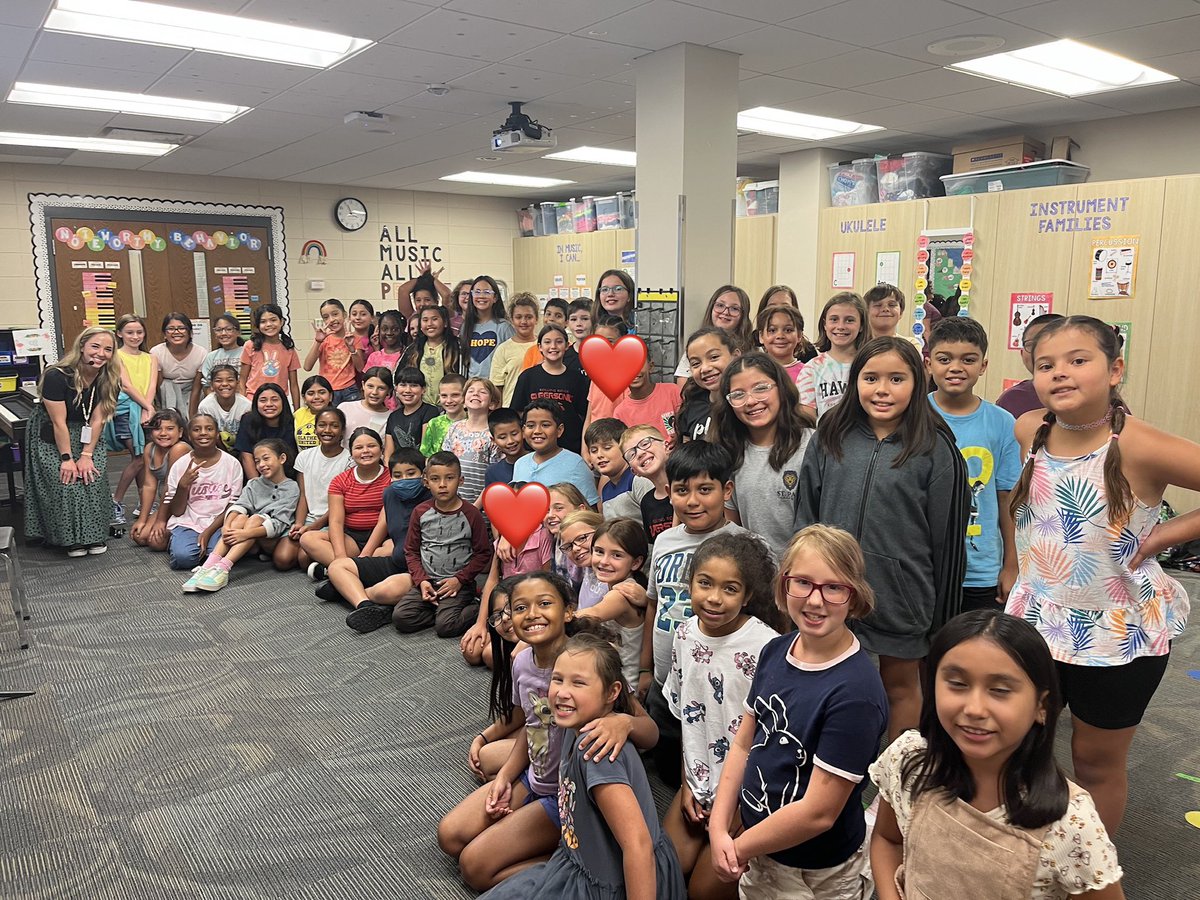 After our first SuperSonics rehearsal of the year, I am on cloud nine! I Can already tell these singers are going to represent @RocketsRR so well this year. Couldn’t have asked for a more caring, hard-working group of kiddos! #choir 🎶❤️💙