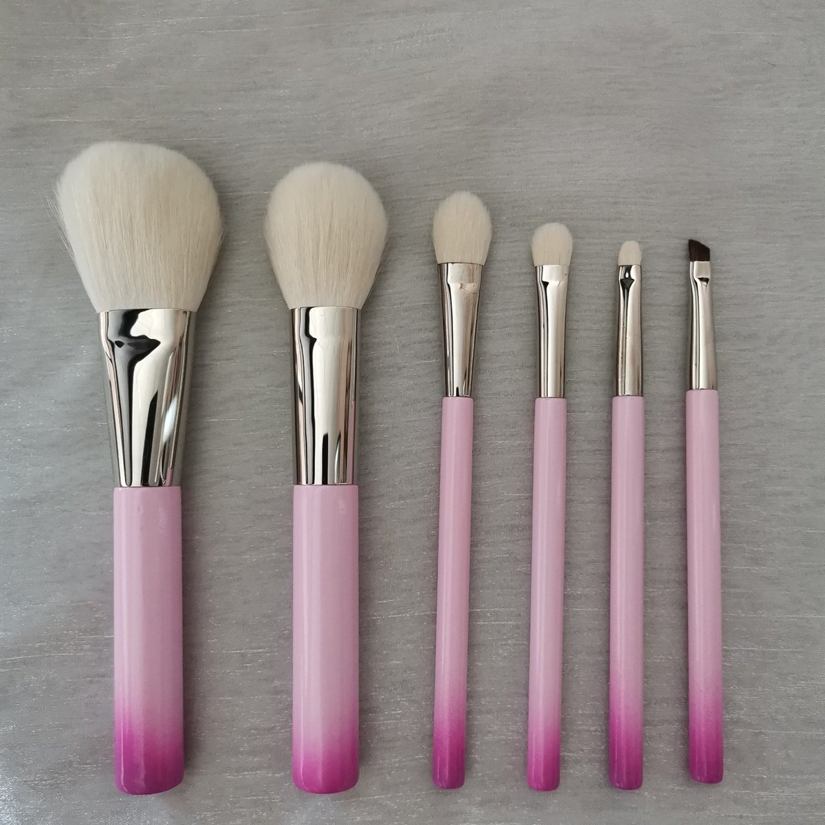 Vonirabeauty's tweet image. Private Logo Professional Luxury Quality 6pcs Gradient Pink Color Goat Hair Brushes Set
Custom Private Label Luxury Cosmetic Brush Supplier Makeup Brushes Manufacturer
Custom Private Label Available
Your Own Personal Makeup Brush Factory
#makeupbrushset #makeupbrushesset
#oemodm