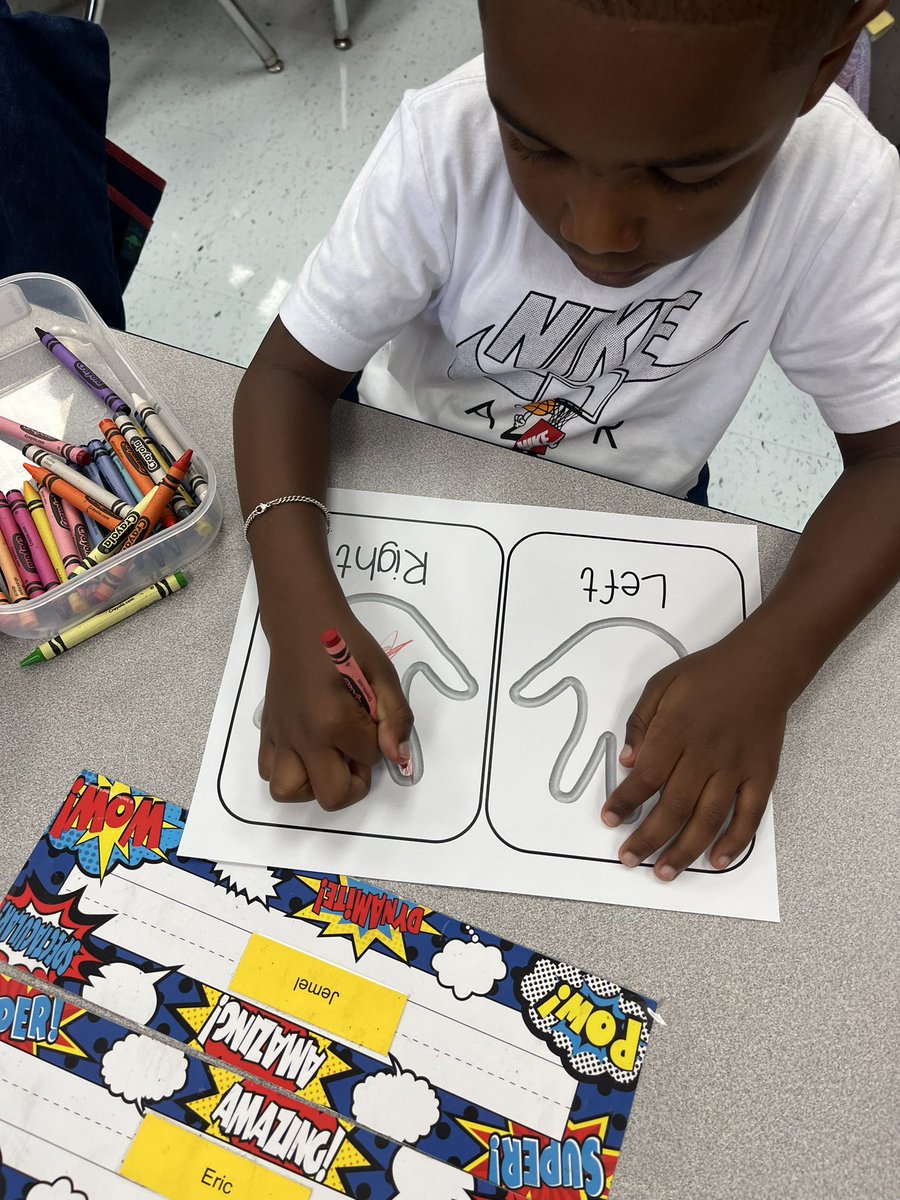 MsGGarcia204's tweet photo. Today in Math we identified our left and right hand even used our fine motor skills by cutting too! #frogstreet #mathematiciansinthemaking #myaldine @GarciaLeza_AISD @mseaguilar https://t.co/9F07LSAJjv
