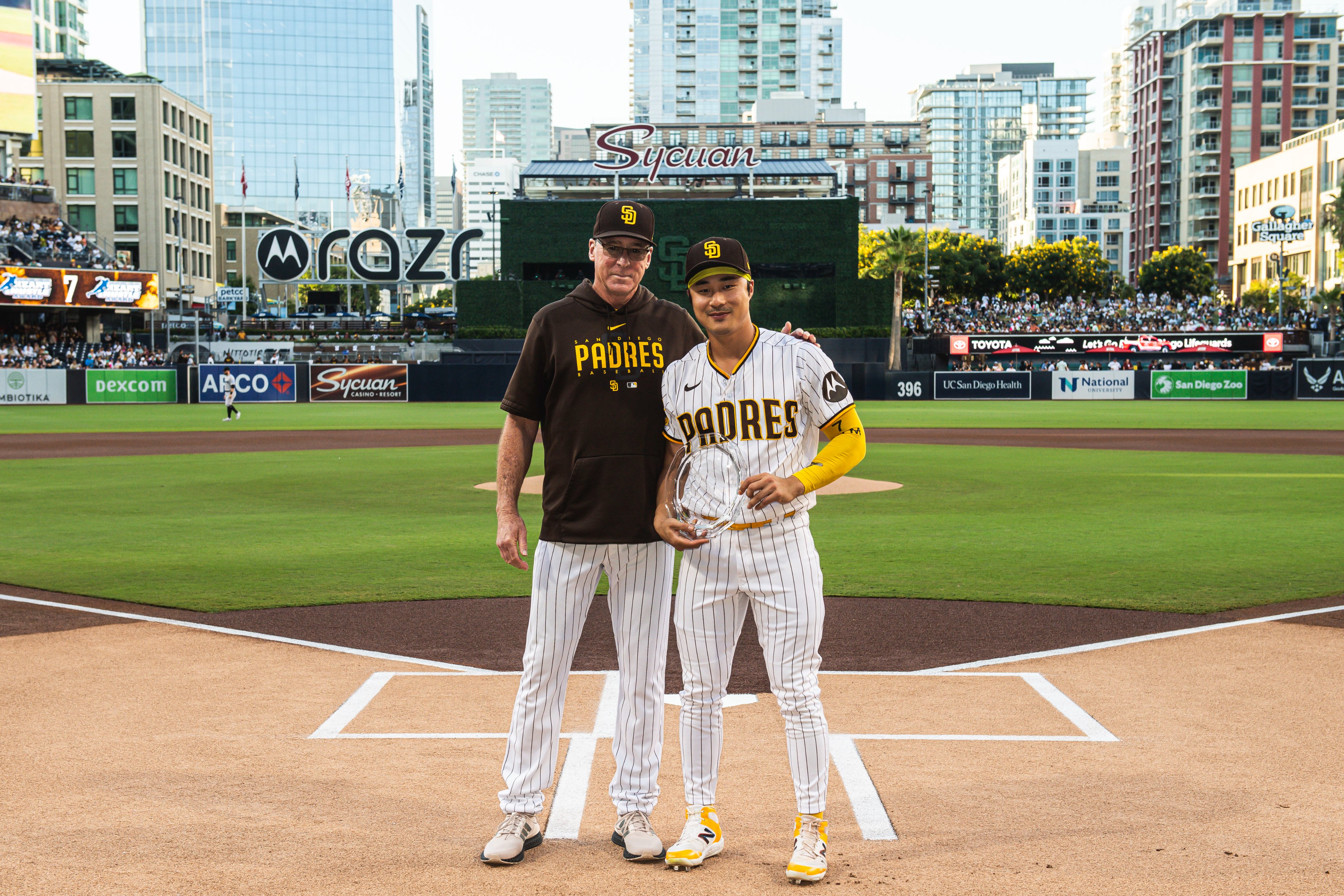 Tucson Padres unveil uniforms