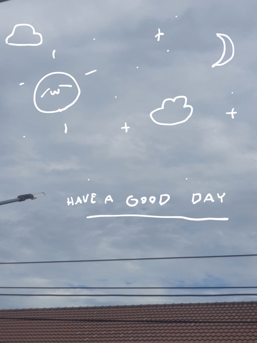 fxoverpur's tweet photo. ⛅ : อรุณสวัสดิ์นะคะ 🤍🌷 วันนี้ต้องตื่นไปทำธุระแต่เช้าเลย ไม่อยู่ยาวยันวันที่ 27 เลยค่ะแง 🥺
ระหว่างที่ไม่อยู่ จะลงนู่นนี่นั่นให้ดูนะคะ เช่น ท้องฟ้าวันนี้ แหะแหะ 💕
ป.ล. วาดตอนอยู่บนรถ อาจจะไม่สวยมากนะคับ 👉🏻👈🏻
#LuneSolDaily https://t.co/zcDt6wjc51