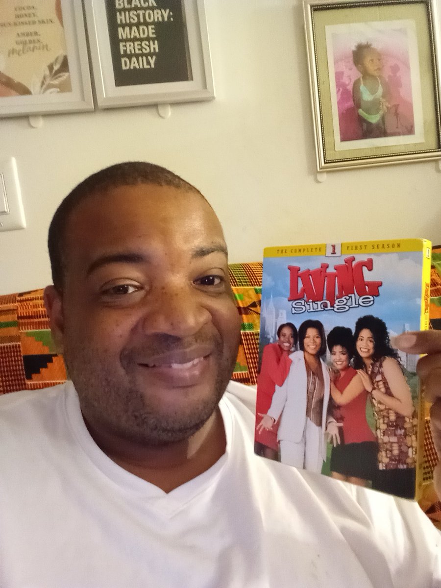 DonaldJrPeebles's tweet photo. I have the 1st season of Living Single in my DVD collection. It is one of my favorite sitcoms of all time.
Happy 30th Anniversary Living Single!
@IAMQUEENLATIFAH @kimcoles @KimVFields @EAlexTheGreat @TCCarson @TheJohnHenton #MelJackson #LivingSingle30 https://t.co/DS9rjl16fs