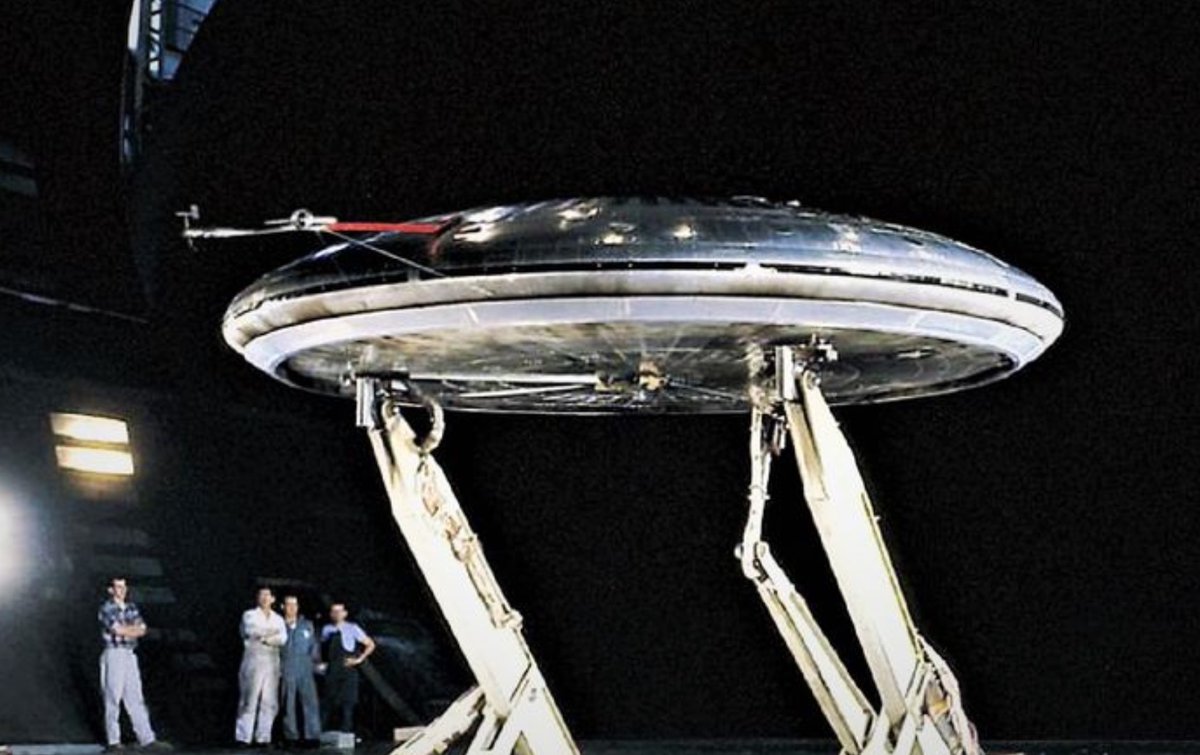 MatrixNinjaX's tweet photo. 1950's - 1960's reverse engineering Space Craft #MoonBases #MarsBases #ufotwitter #ufoX #UFOs https://t.co/J3OQxSvTcd