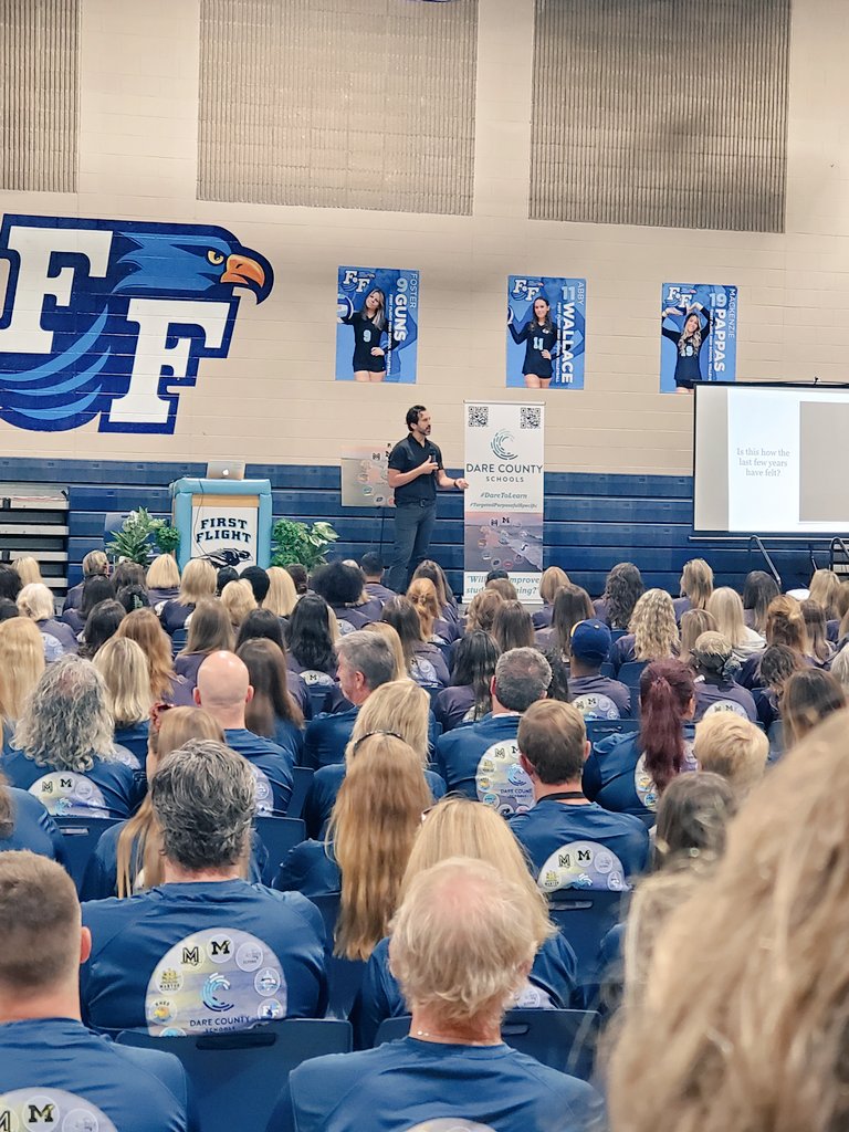 ZelandAlmonacid's tweet photo. "We need to make the positive SO LOUD that the negative are almost impossible to hear" @gcouros
The Innovator's Mindset
#DaretoLearn #DCS2023 #TargetedPurposefulSpecific #LearningCenteredEvidenceInformed https://t.co/kErVh9aQCx