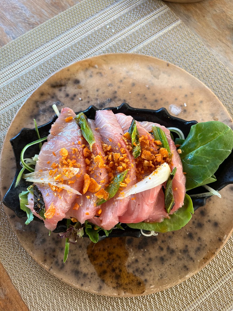 BioNutricion's tweet photo. Esta comida bonita es un lujo. Deseo que todxs podamos al menos de vez en cuando gozar algo así. Pero la comida deliciosa y nutritiva no solo es la bonita, ni la cara, ni la lujosa, ni la traída del otro lado del mundo.

La comida que nos hace bien es la que entra en nuestro cu https://t.co/9dWxwi08PS