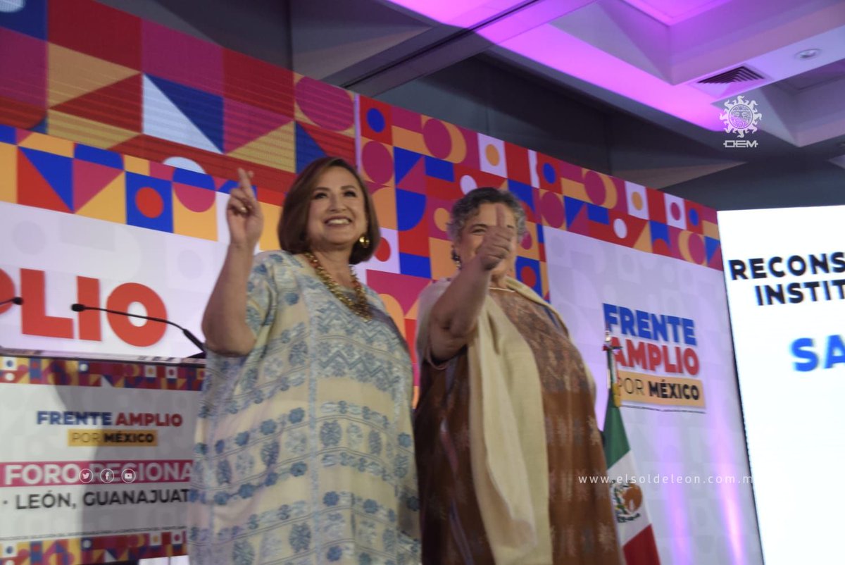 En #Guanajuato, corazón panista de México, la panista <a href="/XochitlGalvez/">Xóchitl Gálvez Ruiz</a> y la priista <a href="/BeatrizPRangel_/">Apoyo Beatriz Paredes Rangel</a> participan en el foro  “La reconstrucción institucional: gastar el dinero en lo que se necesita”. 

📸 Foto: Francisco Carmona | El Sol de León