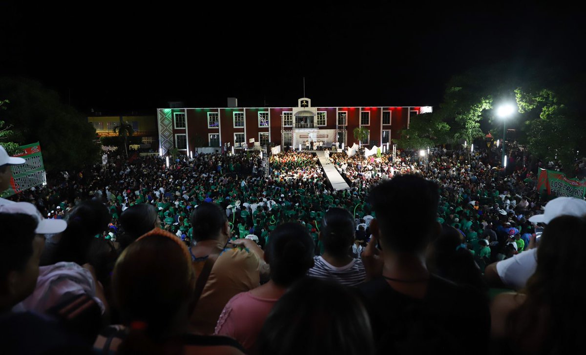 adan_augusto's tweet photo. No podíamos cerrar nuestro día en Tabasco sin visitar Macuspana: la tierra del presidente López Obrador, símbolo de la revolución de las conciencias.

Aquí está el origen humilde y resiliente de un movimiento que está transformando la política nacional. El recordatorio constante de las raíces y los ideales que nos impulsan.

¡Estamos en tiempos de definiciones y de la mano del pueblo venceremos!