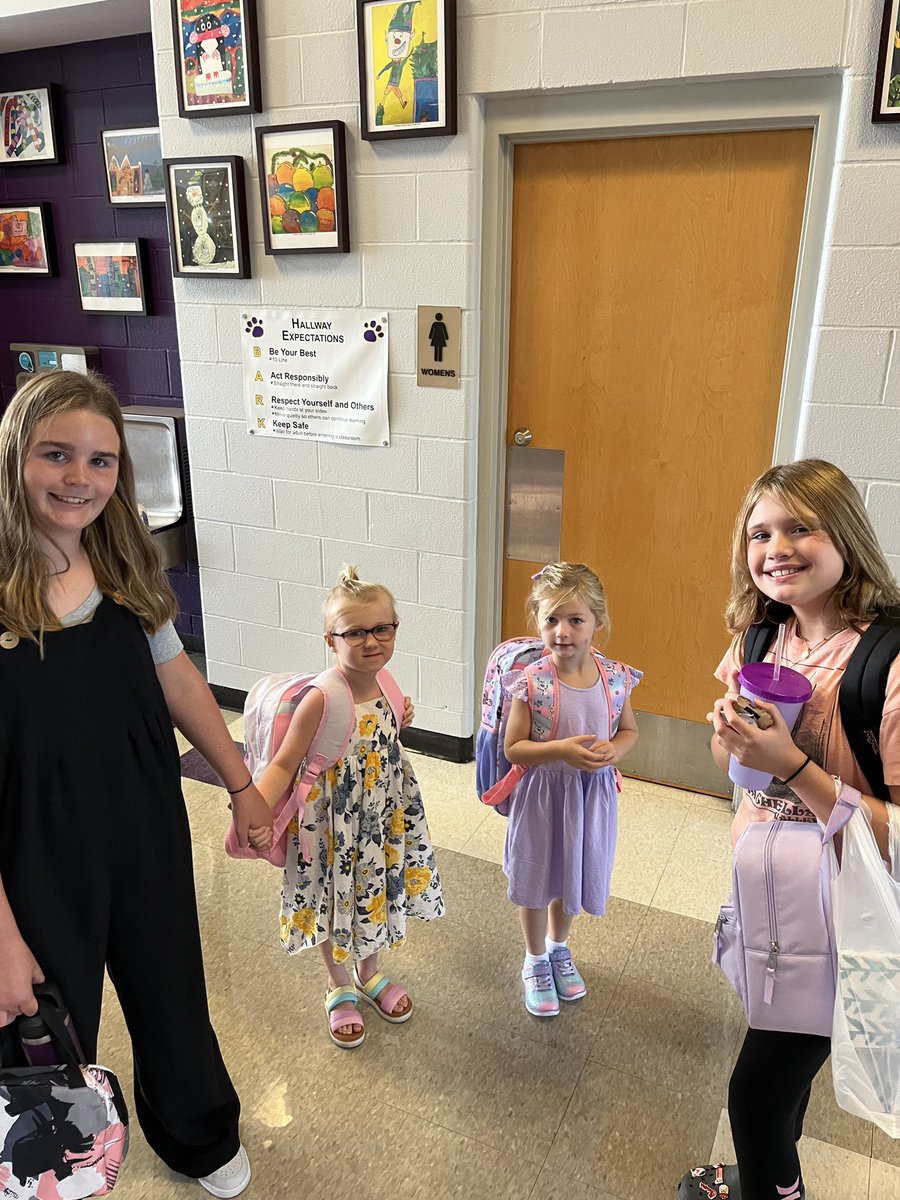 KathleenBahan's tweet photo. What a fantastic first day at Dogwood Elementary! Happy kids, happy teachers, smiles all around! Pete the Cat sent our kinders on a scavenger hunt- my FAVE first day activity! Thrilled to start my 27th year in education & my first in Kearney! #KearneyUP #UnleashedPotential https://t.co/Lr462DJz1Z