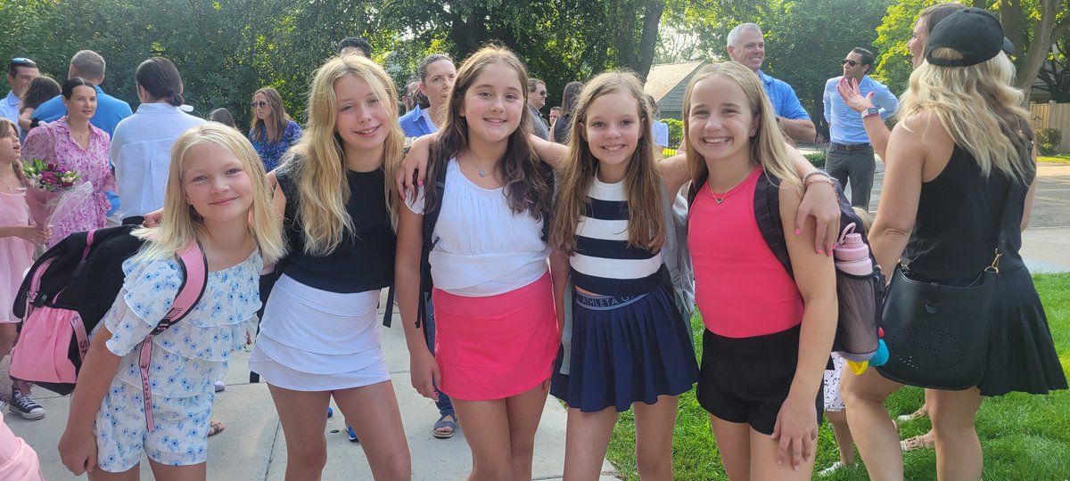 Effey Nassis tweet media