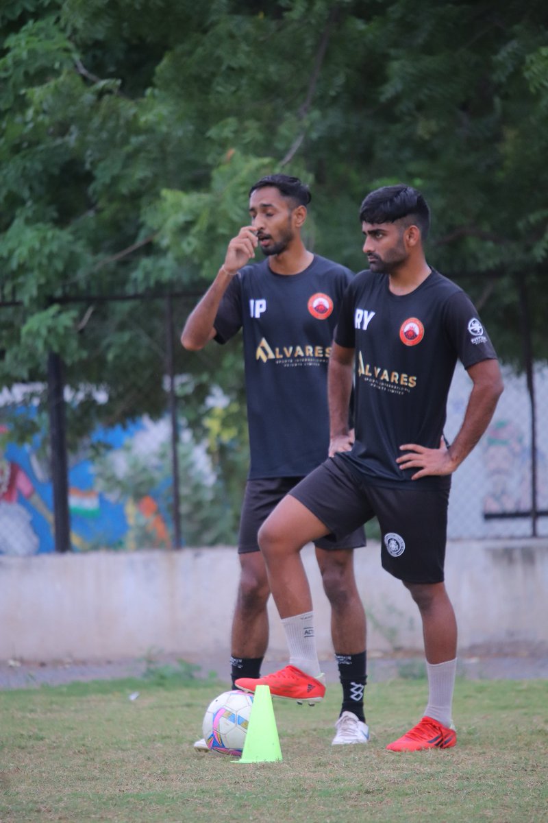 RohitSingh710's tweet photo. Training Scenes 💯 https://t.co/2rWmDgJ27A