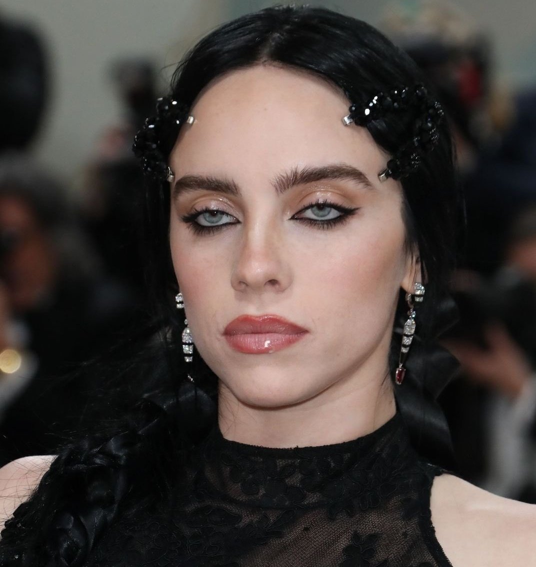 LorellyDevil's tweet photo. Eu sou completamente obcecada pela Billie Eilish https://t.co/ChUVxVg1c6