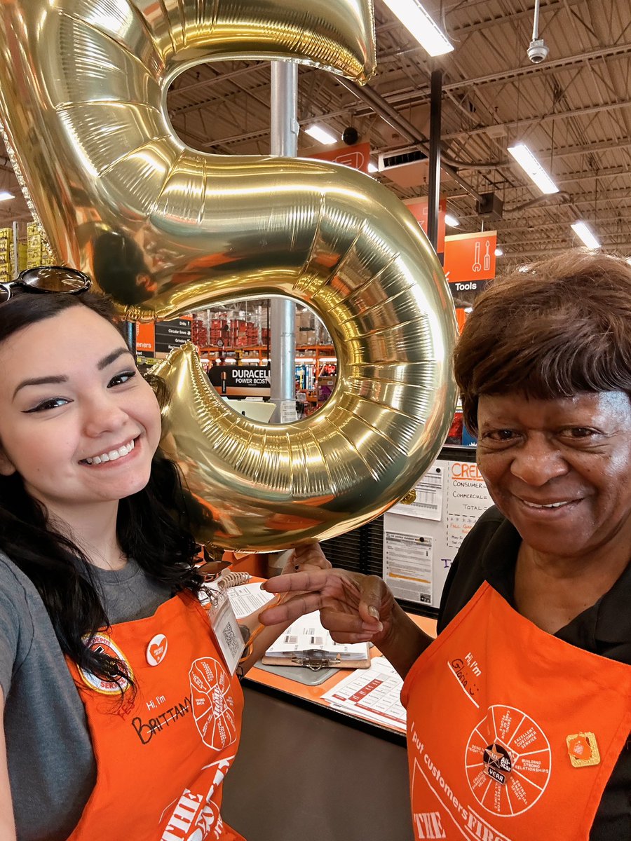 CXMBrittany's tweet photo. Today, I celebrated 5 years with the Home Depot! Ms. Gloria told me we needed a selfie so I had to take one! From MET to FES and 2 stores under my belt, I wouldn’t change a thing! Cant wait to see where the next 5 take me! #thehomedepot https://t.co/vUdefQv8tD