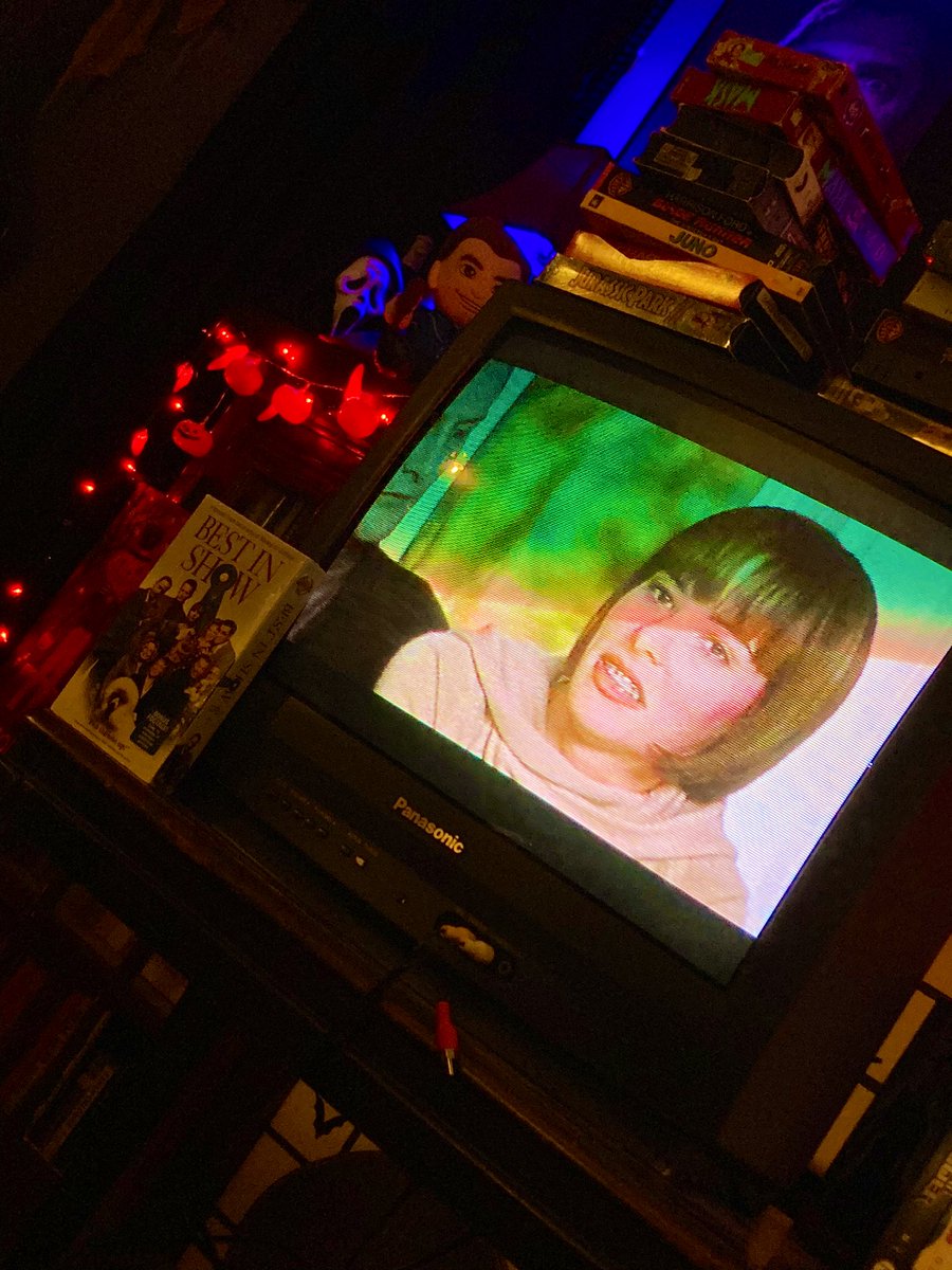 I would die for Parker Posey, if she asked. #parkerposey #vhs