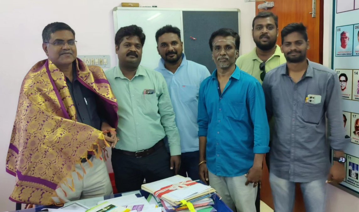 PPTJApuducherry's tweet photo. மேலும் கொரோனாவால் பதிக்கப்பட்டு உயிரிழந்த பத்திரிகையாளர்களுக்கு 10 லட்சம் வழங்க நடவடிக்கை எடுத்ததற்கு இயக்குனருக்கு சங்கம் சார்பில் நன்றியும் தெரிவிக்கப்பட்டது. (3/3) https://t.co/882zGPXDQP