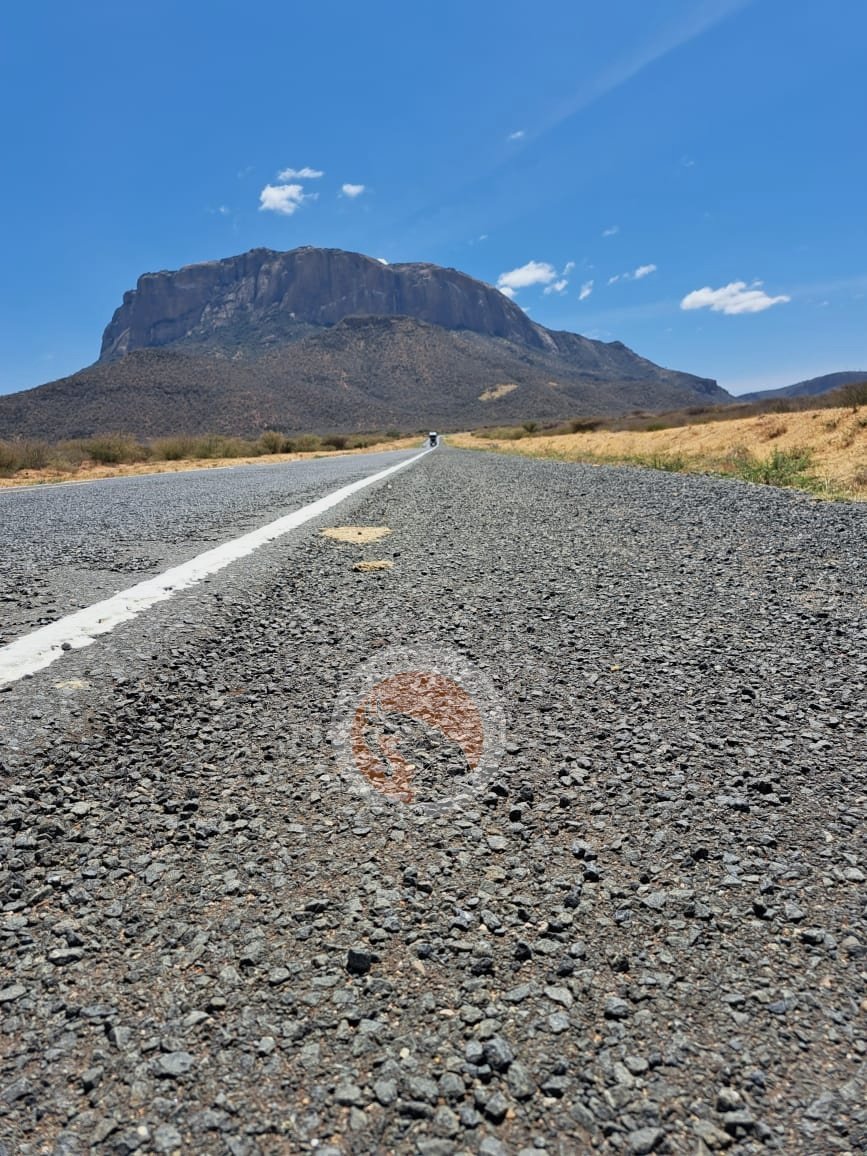 Jambo_Overland's tweet photo. If you haven't travelled through this spot, you haven't seen the whole of Kenya. https://t.co/d0cF1QEtaA