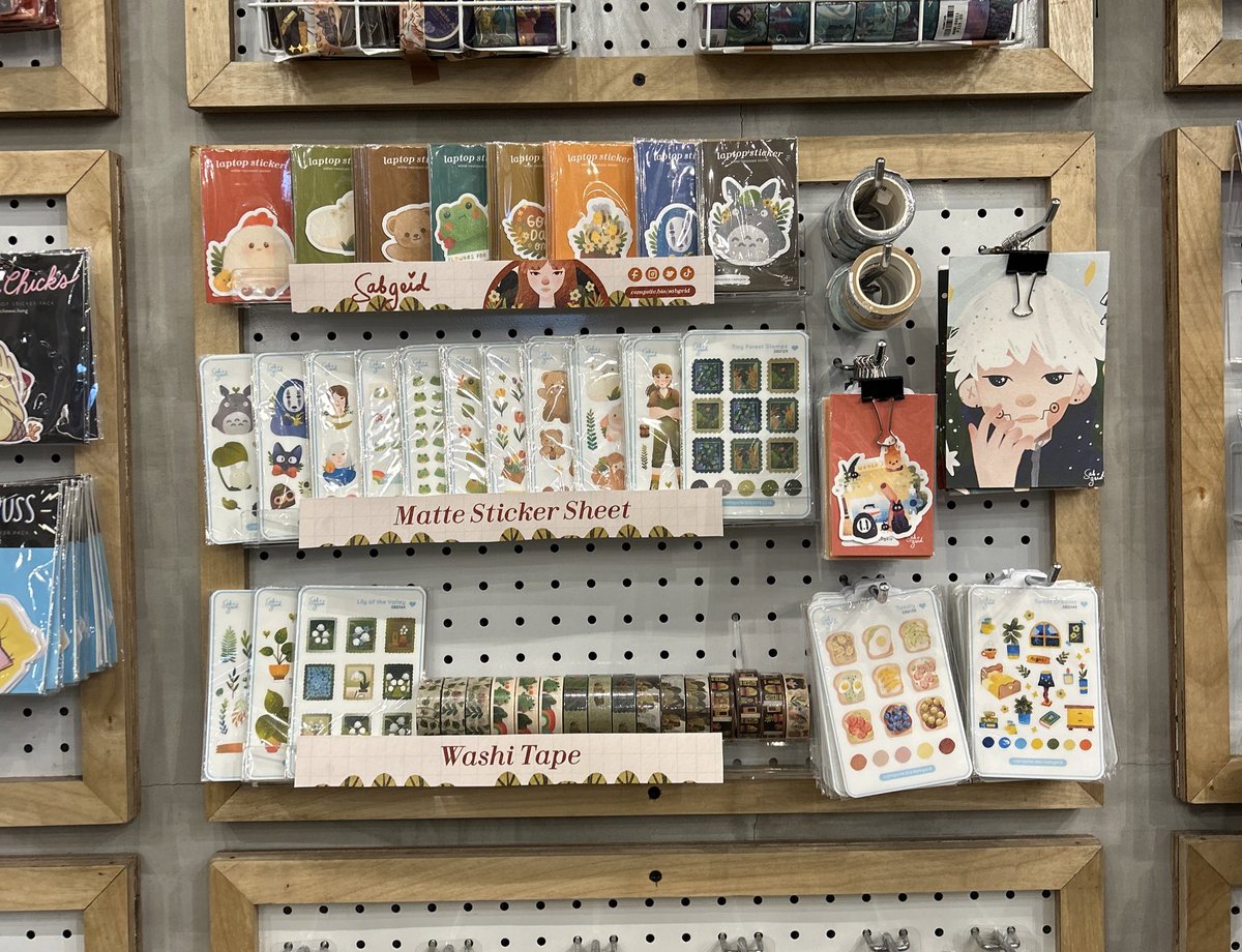 sabgeid's tweet image. Fixed my space at #commonroomph Ayala Bay branch~ ❤️✨