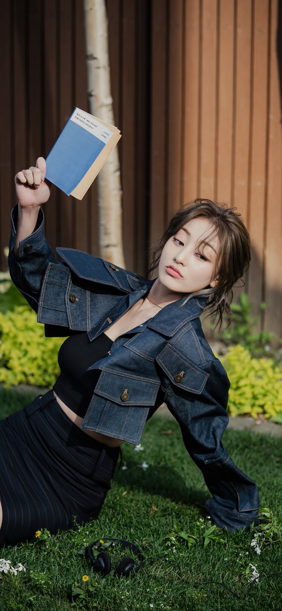 pogzilla1's tweet photo. #jIHYO #지효 https://t.co/hchXRxWJep