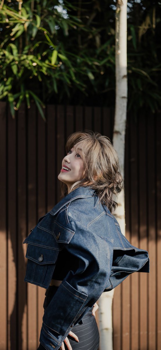 pogzilla1's tweet photo. #jIHYO #지효 https://t.co/hchXRxWJep