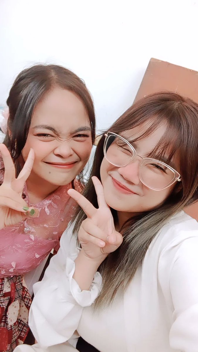 JCGlorifina's tweet photo. Selamat debut kembali kak ay 🐣 https://t.co/Ny40qW3e3i