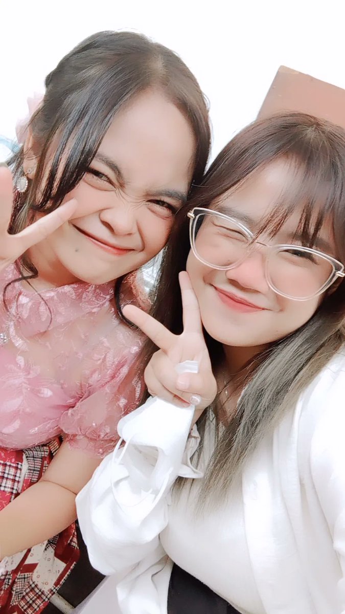 JCGlorifina's tweet photo. Selamat debut kembali kak ay 🐣 https://t.co/Ny40qW3e3i