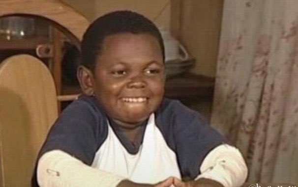 Cryptoscipher's tweet image. E get one plantain wey i dey observe for the back of my compound make e ripe small make I help the owner keep am.