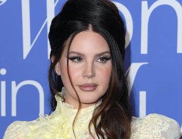 CinamonSluh's tweet photo. 🚨 Lana Del Rey has parted ways with Scooter Braun, PEOPLE reports 🚨 

He was never her manager but I know my girl wants nothing to do with him https://t.co/XMHD7fN2aQ