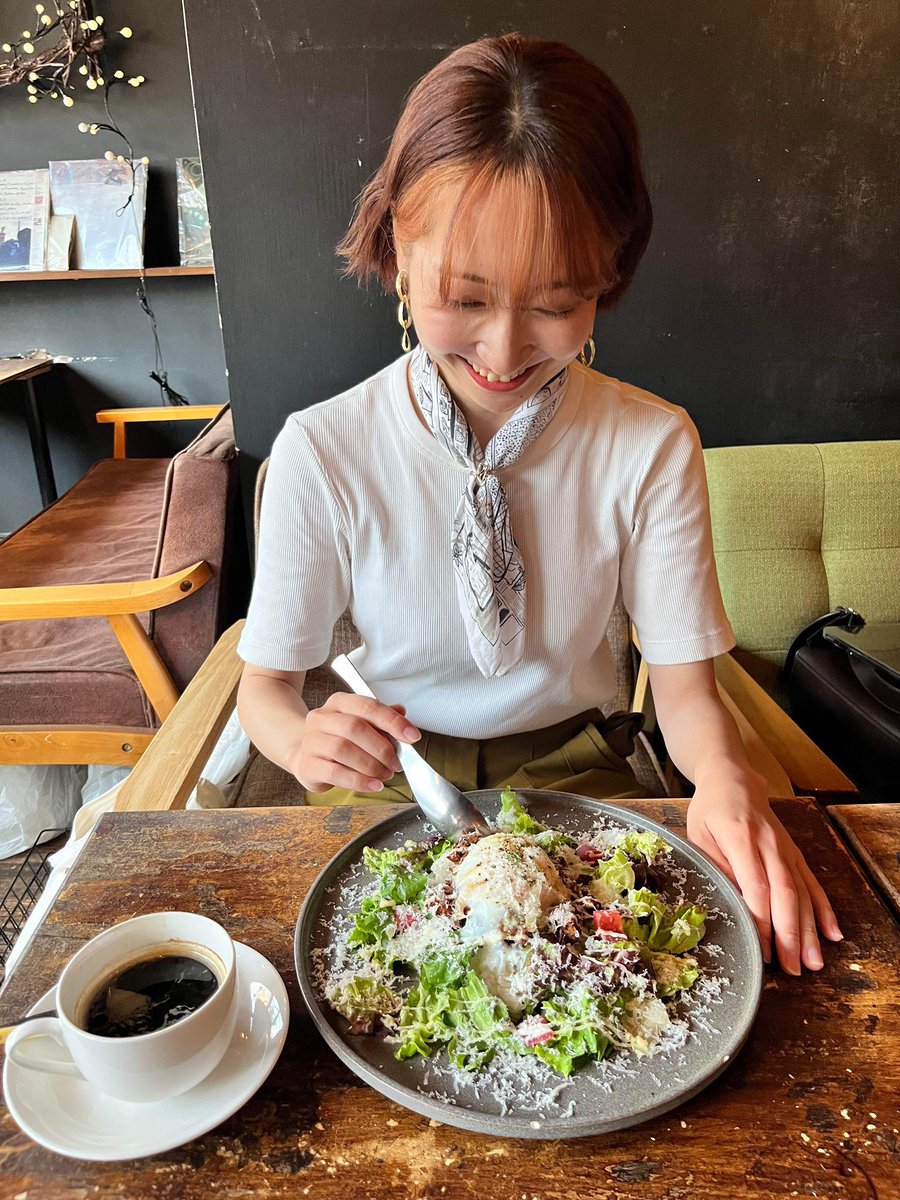 moka_webfree's tweet photo. こないだ後輩と下北沢のカフェ行ってきました🫶

アンドロールってカフェなんですが、程よく静かで作業も捗りました☺️ https://t.co/jHbtRCp6YO