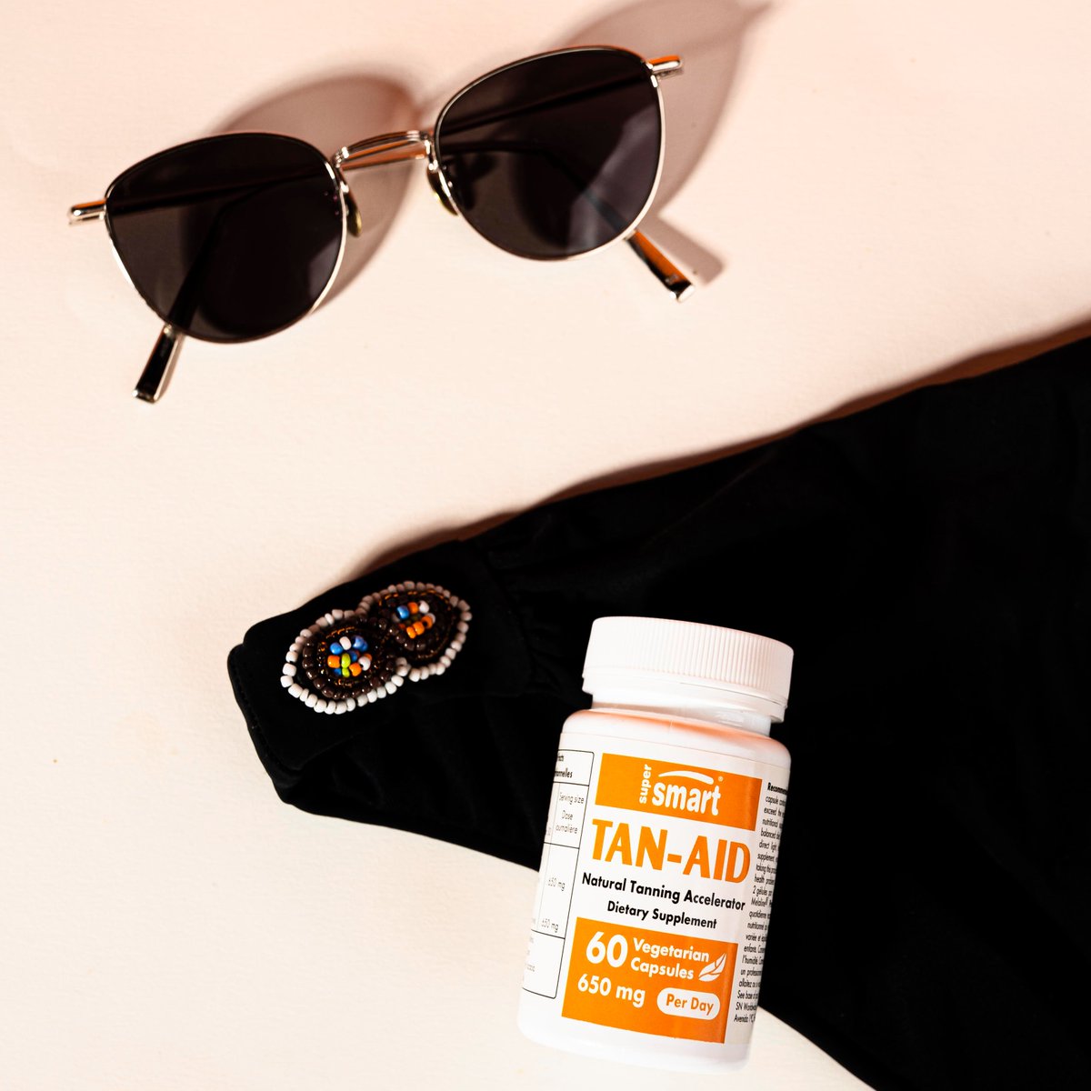 supersmart_com's tweet photo. Aujourd'hui, on vous parle de Tan-Aid. Découvrez cet accélérateur naturel du bronzage, riche en mélanine 📷 (Pour plus d’informations, recherchez la fiche produit Tan-Aid sur notre site : https://t.co/mX9Mb6s5lx )
#supersmart #nutrition #healthylifehappylife #healthandwellness https://t.co/Z429J9t2A3