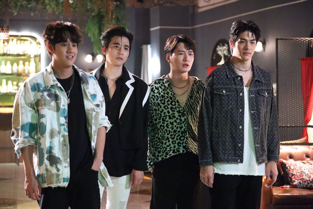 Snap25s's tweet photo. 4 หนุ่ม 😎 #thejungleseries 

#snap25production https://t.co/3wz8fsWp7y