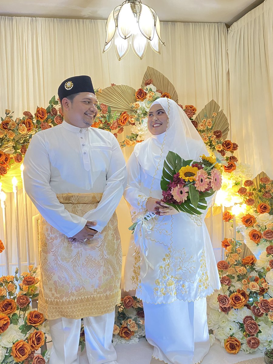 MuhammadAmbia7's tweet photo. Pada tanggal 5/8/2023 telah sah aku bergelar seorang suami, aku cuba untuk jadi yang terbaik buat isteri ku yang tercinta , semoga kekal till jannah amiinn https://t.co/NPbhahHdZz