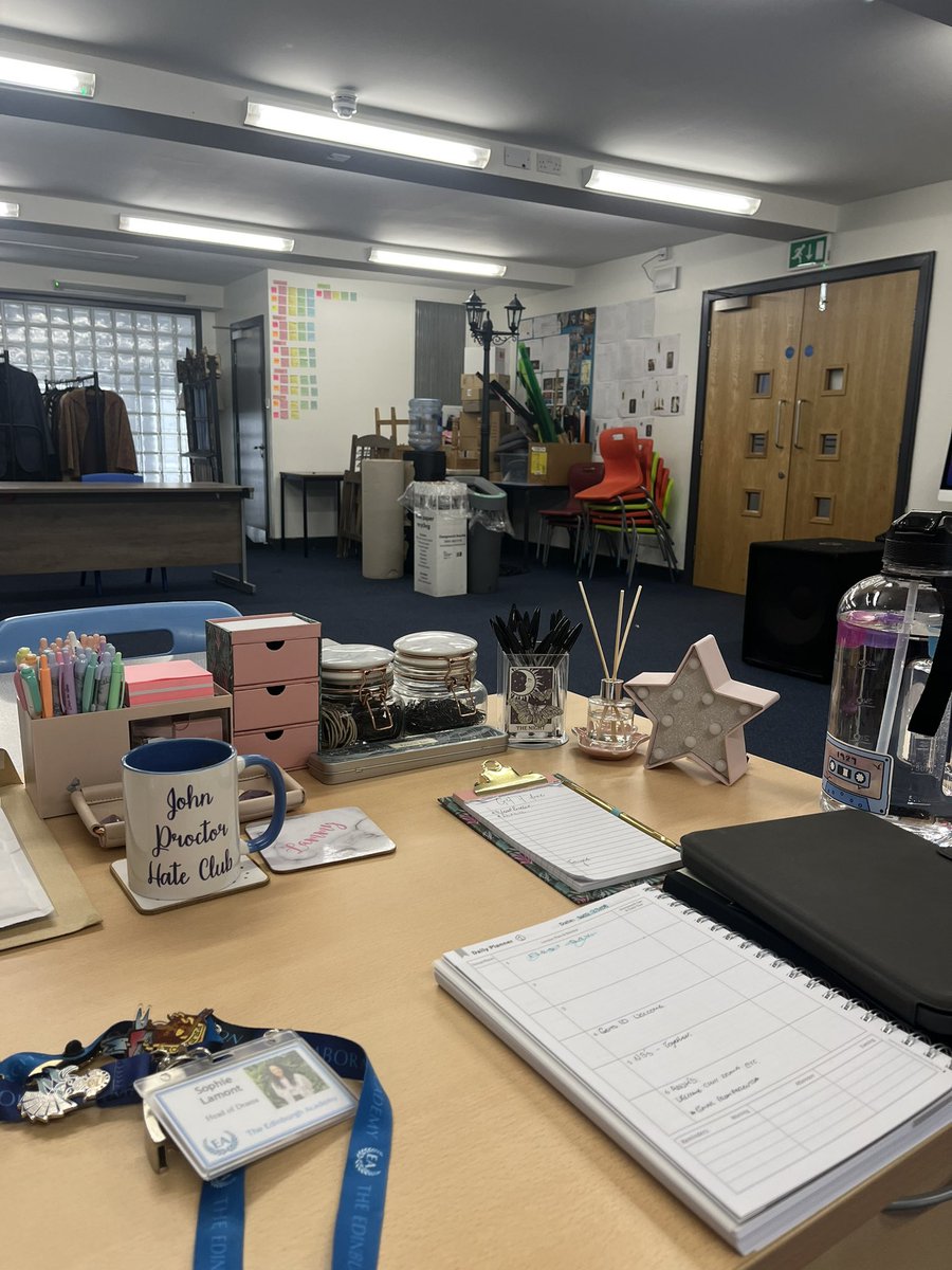 Ms Lamont tweet media